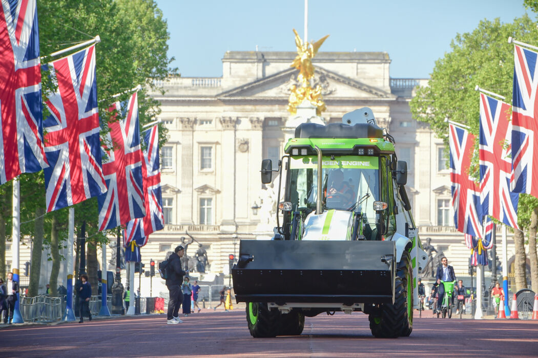 JCB hydrogen excavators make a showcase in Burkingham, UK