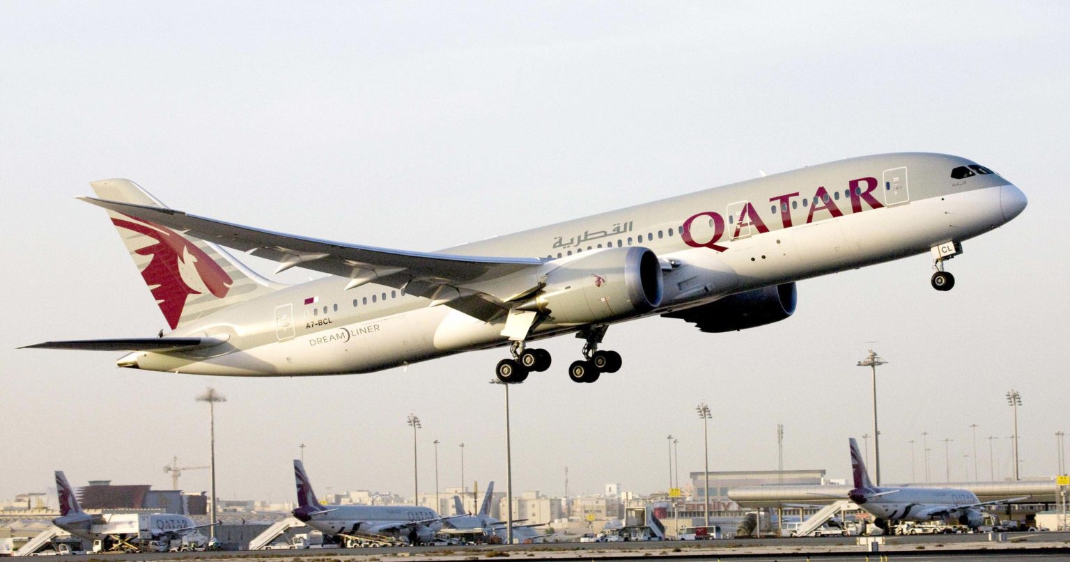 Qatar airways B787 taking off