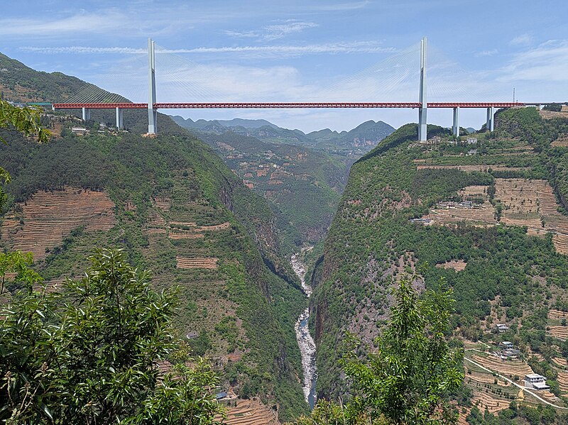 Beipanjiang Bridge in China: World's highest bridge