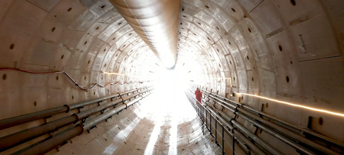 Chiltern Tunnels, 16 km long, which is the longest tunnel in the HS2 rail project. 