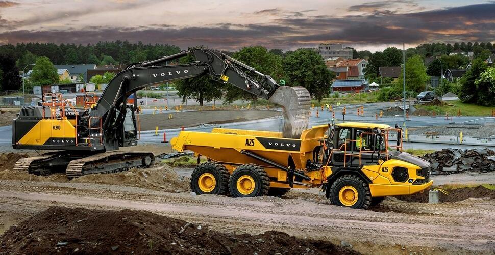 The new Volvo CE excavator factory in Sweden: Volvo construction equipment in operation.
