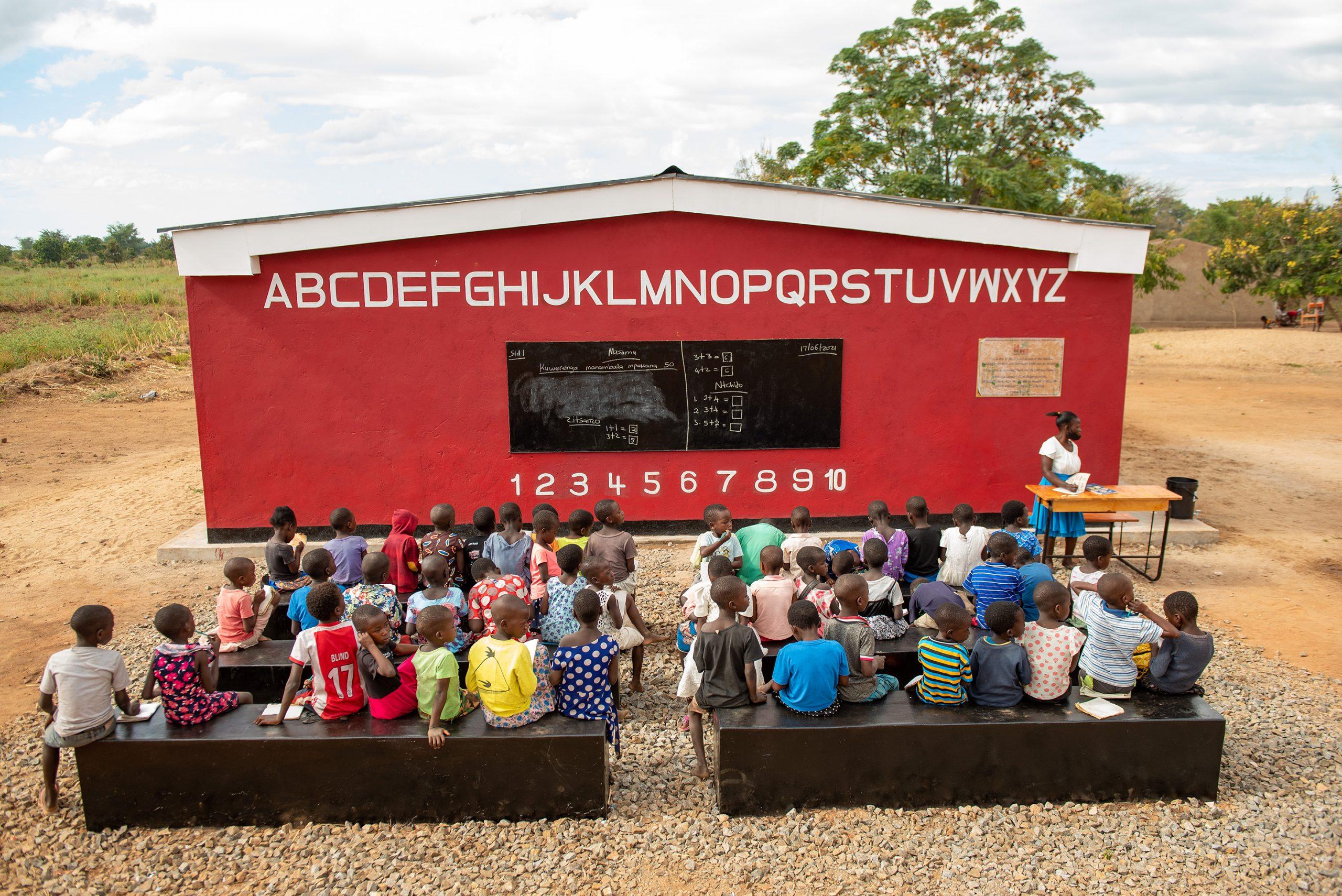 The world's first 3D-printed classroom in Malawi.