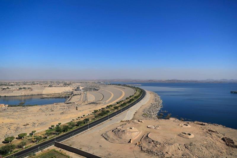 A general view of Egypt’s High Dam (L) and Nasser lake (R) in Aswan, some 920km south of the capital Cairo. (AFP)