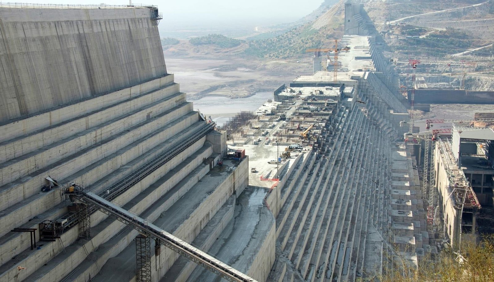 Grand Ethiopian Renaissance Dam RCC construction phases.