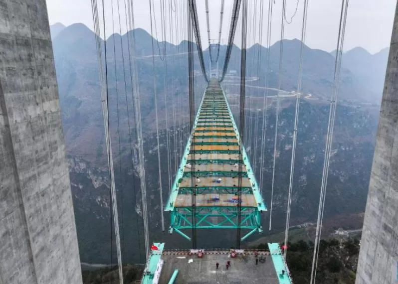 Guizhou bridge ddeeck assembly.